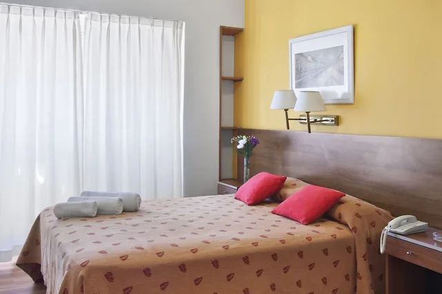غرفة قياسية بسرير مزدوج أو سريرين منفصلين، Milan Hotel 5/7