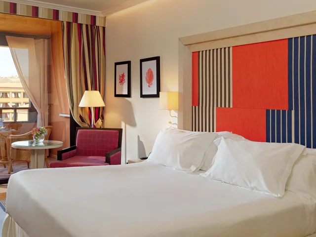 غرفة بريفيليج بسرير مزدوج، H10 Costa Adeje Palace 1/4