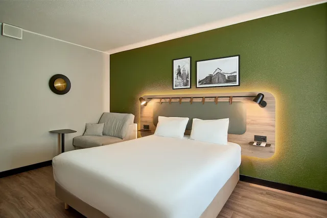 Standard, Queen Bed, Campanile Krakow Old Town 4/10