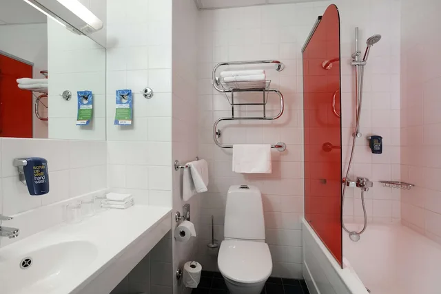 Superior, Queen Bed, Park Inn By Radisson Central Tallinn 6/7