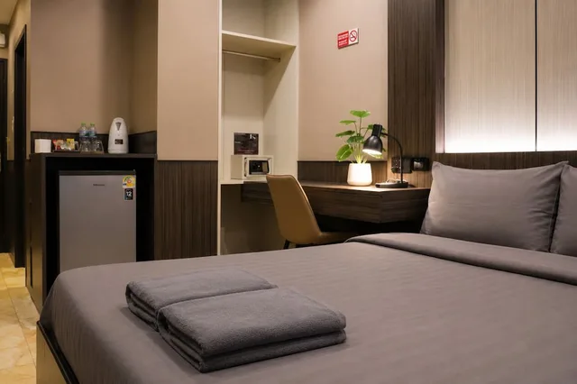غرفة قياسية بسرير كوين، Max Hotel 13/19