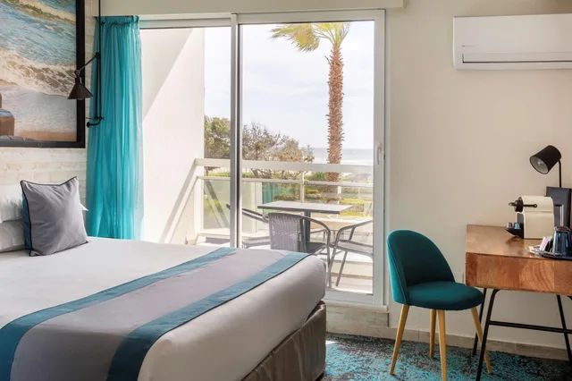 Standard, Multiple Beds, Sea View، Best Western Plus Hotel Canet-Plage 1/4