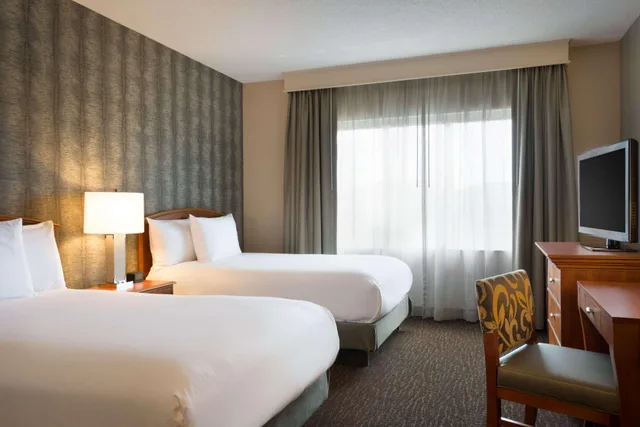 جناح بريميوم بسريرين مزدوجين بغرفتين، Embassy Suites by Hilton Franklin Cool Springs 1/2