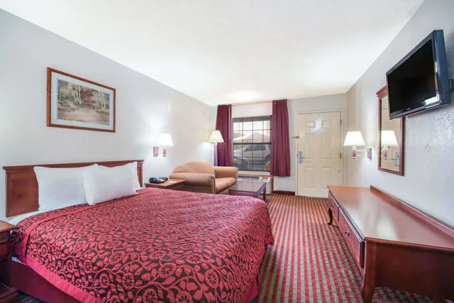 غرفة قياسية بسرير كينج للمدخنين، Days Inn by Wyndham McAllen 4/5