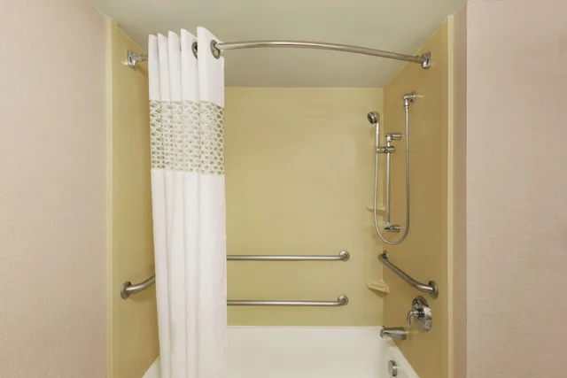 غرفة بسرير كوين، Hampton Inn Ft Lauderdale-Cypress Creek 4/4