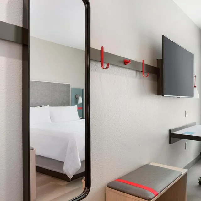 Standard, avid hotels - Lexington - Hamburg Area, an IHG Hotel 7/8