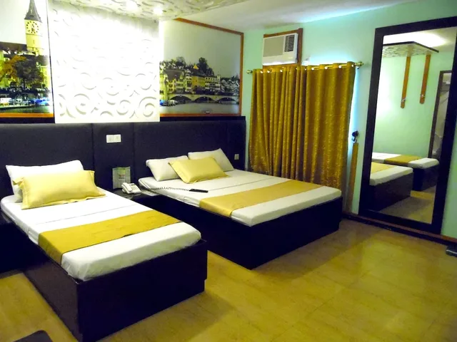 Euro Suite 2, Queen Beds، Eurotel Las Pinas 3/10
