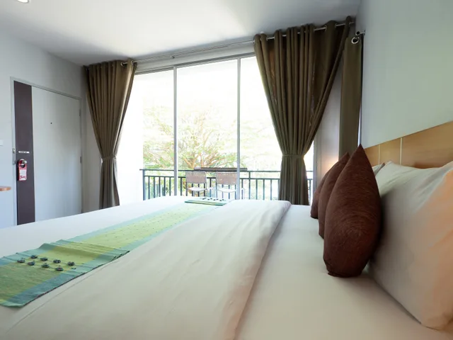 غرفة سوبيريور بسرير مزدوج أو سريرين منفصلين بإطلالة على المسبح، Royal Lanta Resort & Spa 8/10