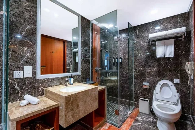 غرفة كومفورت بسرير كوين بإطلالة على المدينة، Empark Grand Hotel Xian 4/6