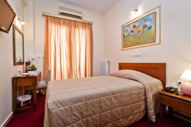 غرفة قياسية بسريرين منفصلين، Triton Hotel 6/10