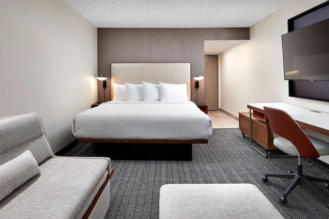 غرفة بسرير كينج لذوي الإعاقة، Courtyard By Marriott Vallejo Napa Valley 1/4