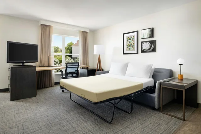 جناح بسريرين كوين بغرفتي نوم مع أريكة، Residence Inn Des Moines West at Jordan Creek Town Center 1/5