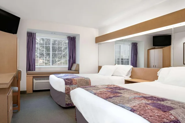 غرفة بسريرين كوين لذوي الإعاقة، Microtel Inn & Suites by Wyndham Mankato 1/1