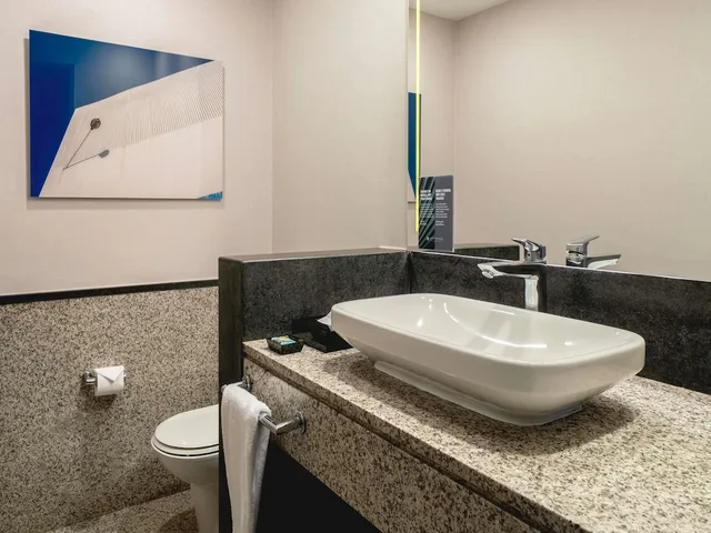 Executive, Suite, King Bed, Club Lounge Access, Pullman Sao Paulo Guarulhos Airport 6/8