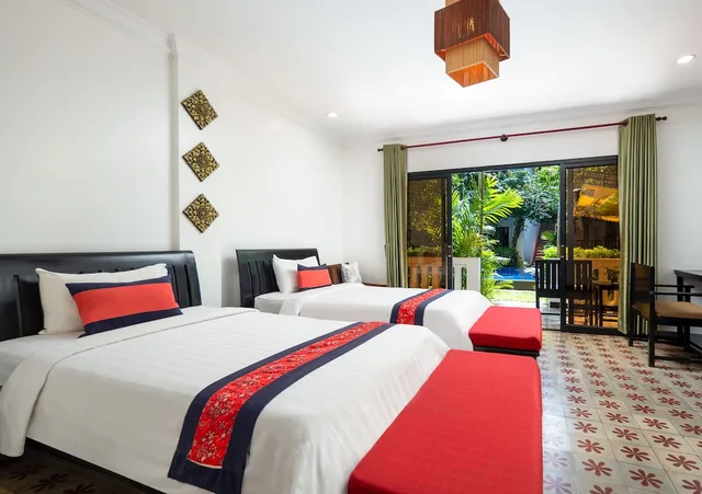 غرفة ديلوكس بسريرين منفصلين بإطلالة على المسبح، La Residence WatBo Hotel 2/10