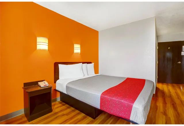 غرفة بسرير كوين، Motel6 Benson, AZ 6/9