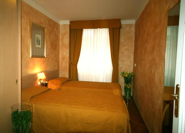 غرفة ثلاثية بسرير فردي، Hotel Roma Prague 10/10