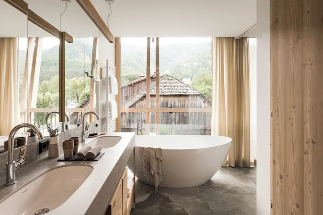 Summit, Suite, Queen Bed, Sofa, Terrace، Falkensteiner Hotel Kronplatz 6/6