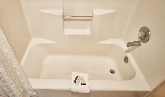 Suite, King Bed, Claridge Inn 4/4