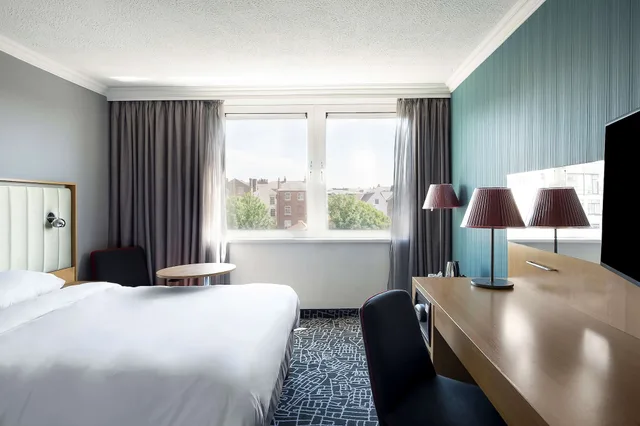 غرفة قياسية بسرير كينج بإطلالة على النهر، Radisson Hotel York 5/10