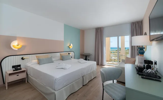 Club, Superior, Sea Front، Pez Espada 3/10