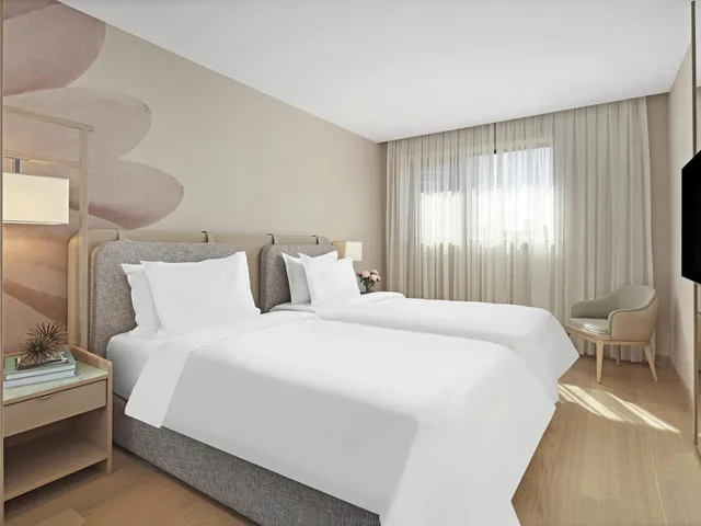 Family Suite, Multiple Beds, Kitchen، Movenpick Hotel Istanbul Bosphorus 1/2