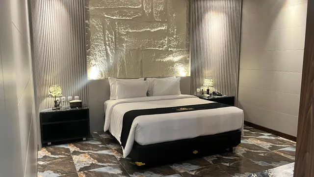جناح ملكي، Avery de Grand City Hotel Bandung 1/1