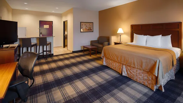 جناح لذوي الإعاقة، Best Western Lockhart Hotel & Suites 1/2