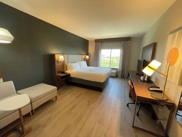 غرفة قياسية بسرير كوين لذوي الإعاقة، Holiday Inn Oklahoma City Airport 5/10
