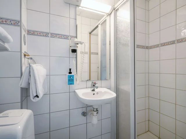 Compact, Single, Single Bed، Comfort Hotel Finnsnes 2/2