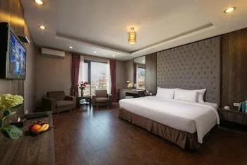 suite, city view, Sen Luxury Hotel 2/2