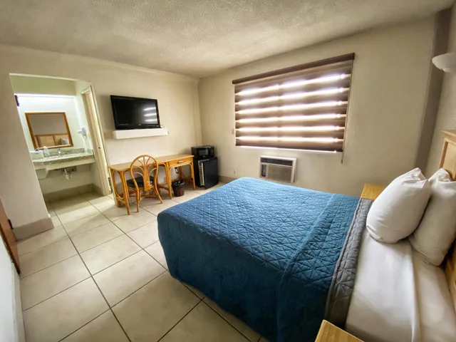 غرفة بسرير كوين، Paris Hotel 9/10