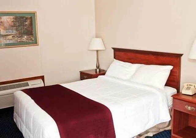 1 Queen Bed Non-Smoking, Micfridge، Motel6 Chillicothe, MO 1/5