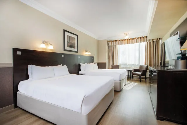 غرفة سوبيريور بسريرين كوين، Fantasyland Hotel 1/5
