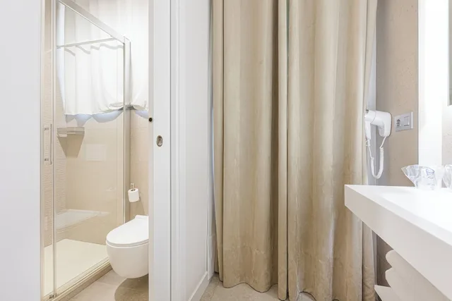 غرفة عائلية رباعية بسرير كوين مع أريكة، Aacr Monteolivos Hotel 4/4