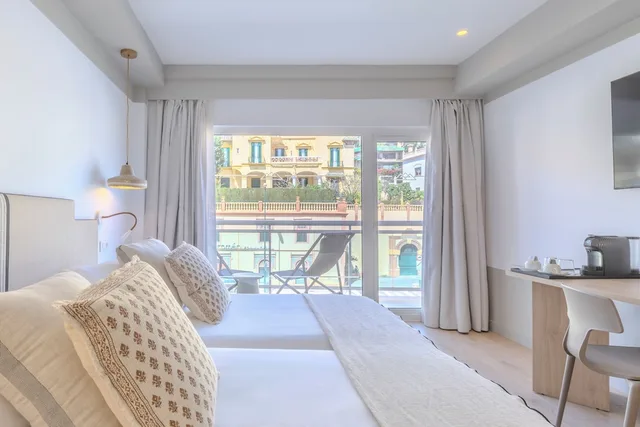 Superior, Twin Beds, Balcony, Hotel Soho Boutique Las Vegas 3/8