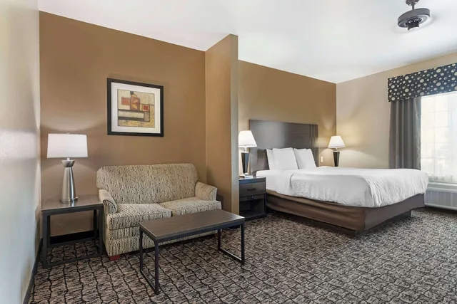 Suite, King Bed, Sofa, Accessible, Best Western Carthage Inn & Suites 2/5