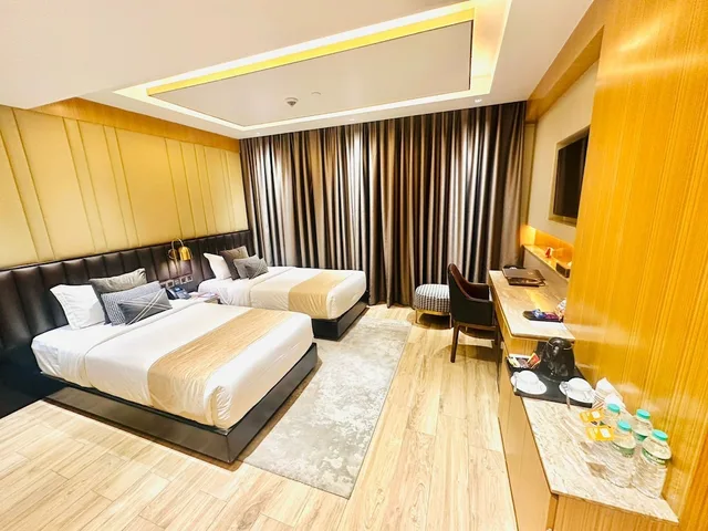 Deluxe, Twin Beds, The Zabeer Dhaka 2/10