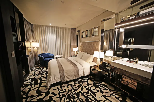 Platinum, King Bed، Best Louis Hamilton Hotel Gwang-An 2/2