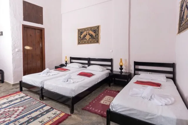 Quad Room، Arolithos Traditional Cretan Village 1/4