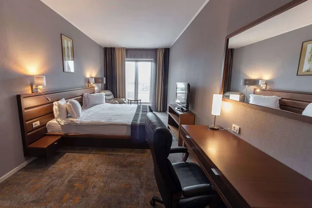 Premium, Deluxe, Executive, Suite, King Bed, Belle View، Wyndham Cluj 3/5