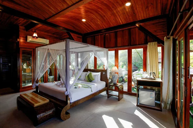 Deluxe Seaview (Upper Room)، Anda Resort Koh Lipe 1/3