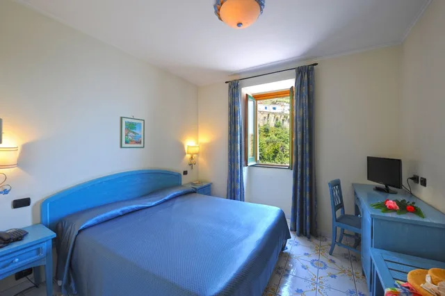 غرفة ثلاثية بثلاثة أسرّة، La Pergola Hotel 1/8