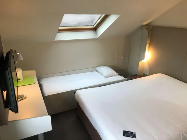 غرفة ثلاثية بسرير مزدوج وسرير فردي، Campanile Lille Nord Wasquehal 2/4