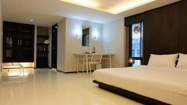 Cove, Deluxe, Corner, S2 Hotel 4/9