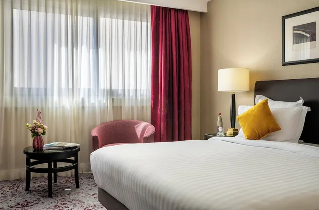 غرفة سوبيريور بسريرين منفصلين، Warwick Paris Champs-Elysees 2/4