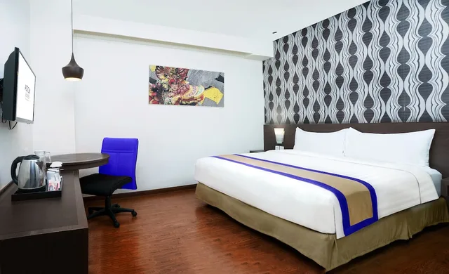 غرفة سوبيريور بسرير كوين، Aston Jember Hotel and Conference Center 1/2