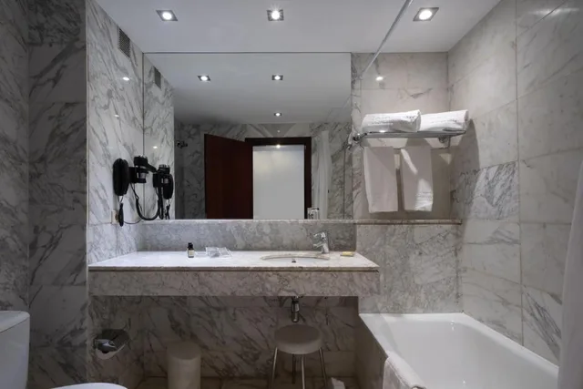 غرفة قياسية بسرير مزدوج أو سريرين منفصلين، Catalonia Sabadell Hotel 5/6
