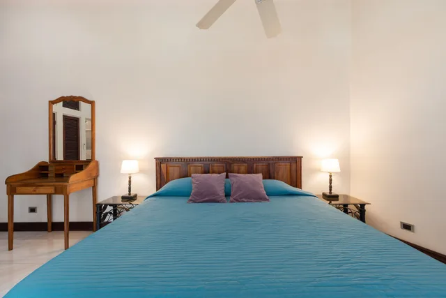 Deluxe, King Bed, City View, Posada El Quijote 6/9