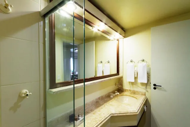 غرفة بريميوم سوبيريور بسرير مزدوج، Bristol The Time Hotel 2/2